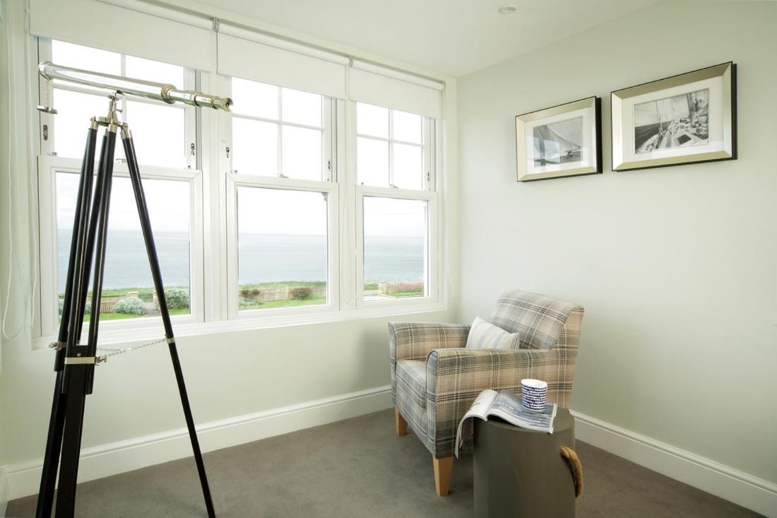 Apartment Point Cottages, *