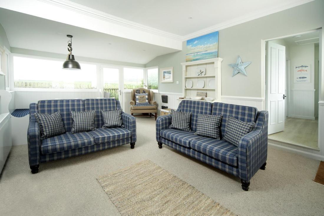 Apartment Point Cottages,